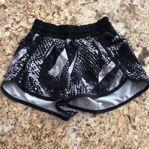 Lululmeon 4 inch shorts!